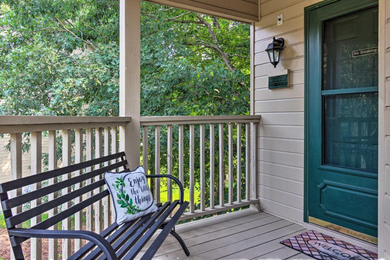 Modern Studio With Balcony About 1 Mi To Lake Lure! Экстерьер фото